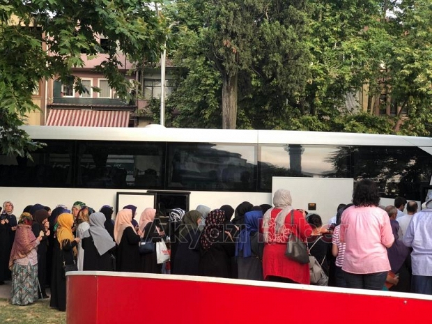 İlk Hac Kafilesi Yola Çıktı