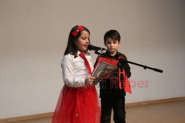 İlkokul Öğrencilerden Çanakkale Gecesi