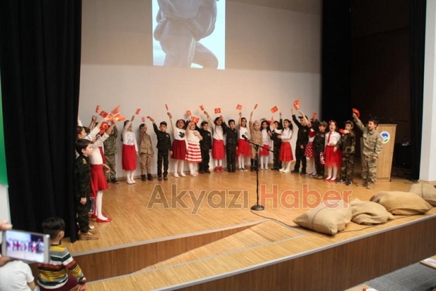 İlkokul Öğrencilerden Çanakkale Gecesi