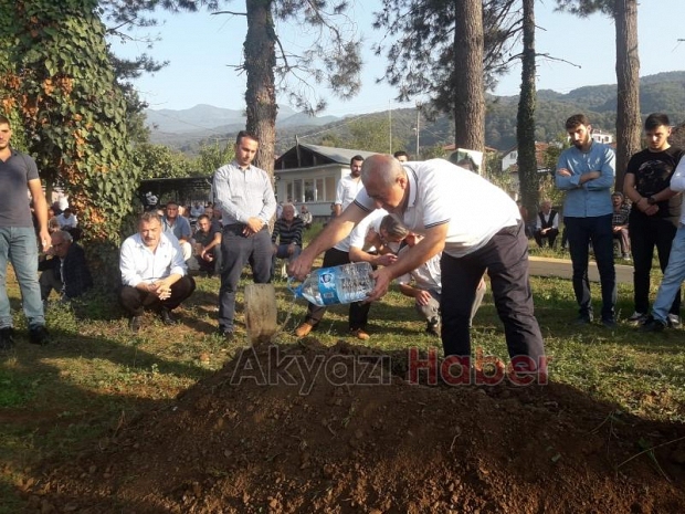 İsmail Selçuk Defnedildi