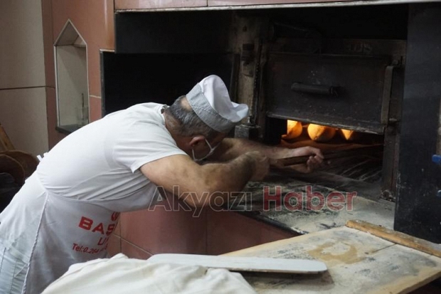 İşsiz Kalanlara ve İhtiyaç Sahiplerine Ücretsiz Ekmek 