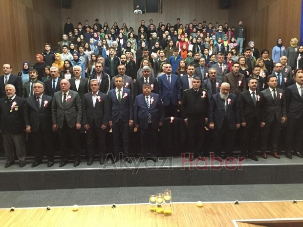 İstiklal Marşının 98 yıldönümü Akyazı'da kutlandı