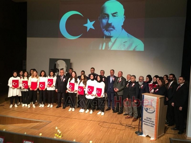İstiklal Marşının 98 yıldönümü Akyazı'da kutlandı