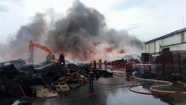 İtfaiye Erleri 24 Saat Nöbette
