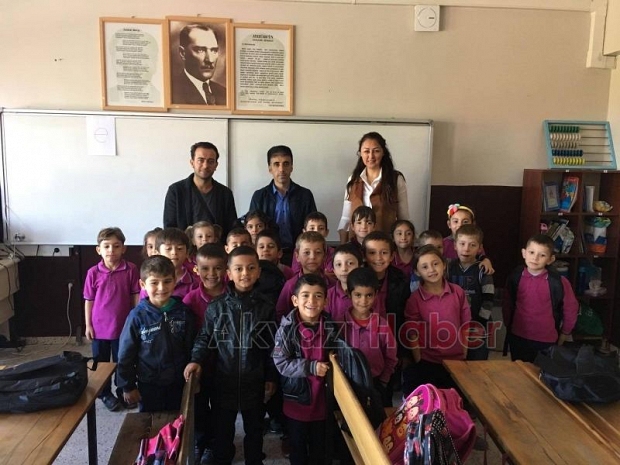 İzmitten Gelip Öğrencilere Yardım Ettiler