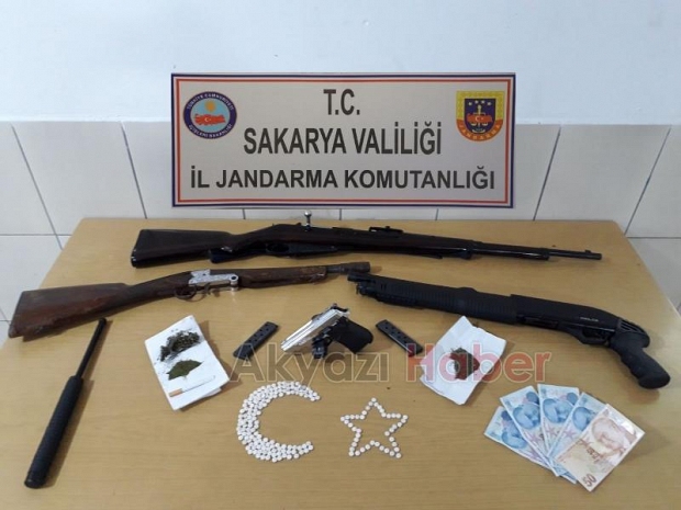 JANDARMA UYUŞTURUCU TACİRLERİNE GÖZ AÇTIRMIYOR