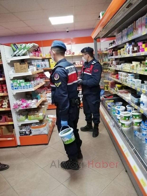 Jandarma Yaşlılarının Yanında