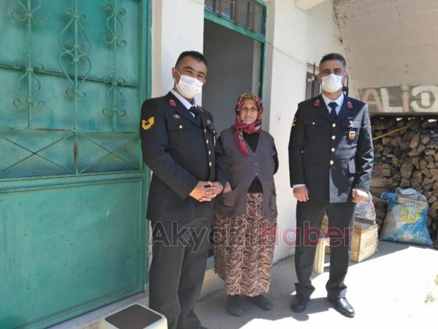 jandarmadan şehit annelerine anlamlı ziyaret