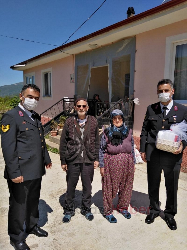 jandarmadan şehit annelerine anlamlı ziyaret