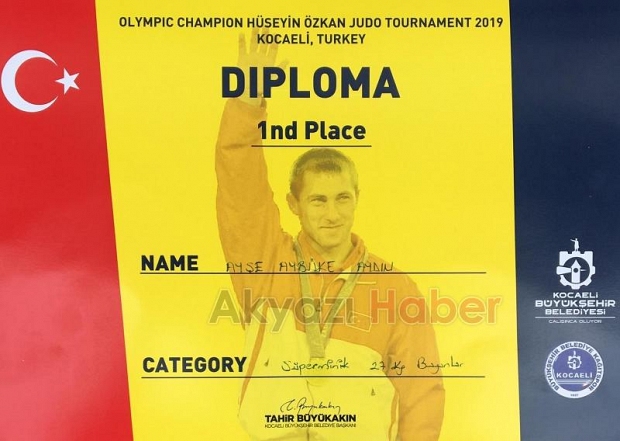 Judo Turnuvasında Akyazılı Ayşe Birinci Oldu