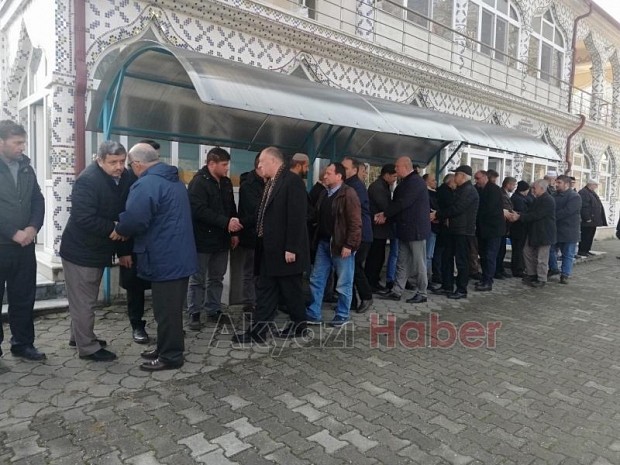 Kadem Ersoy dualarla defnedildi