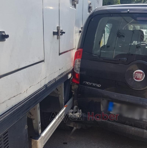 Kamyon Aracın Tamponuna Takıldı