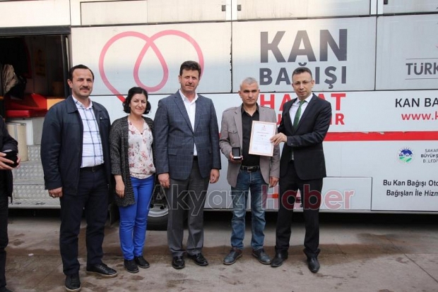 Kan bağışçılarına madalya 