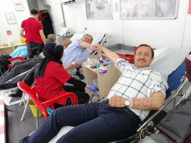Kan bağışçılarına madalya 