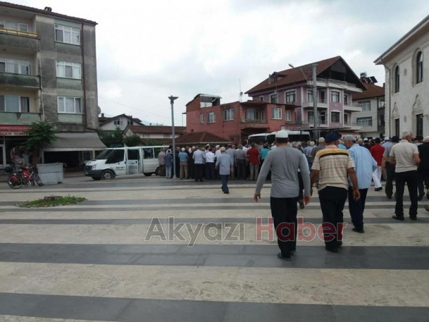 Kansere Yenik Düşen Derya Rahat dualarla defnedildi