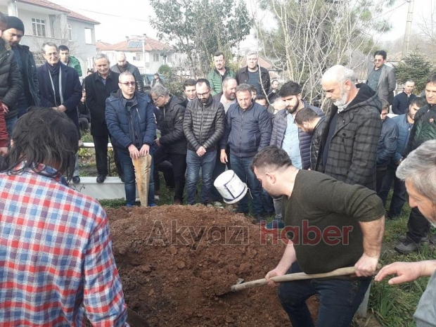 Kansere Yenik Düşen Melike Dualarla Defnedildi