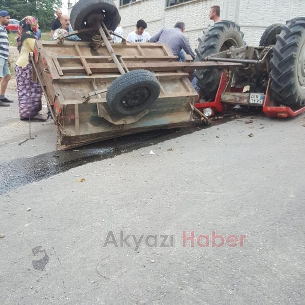 Karapürçek Köprüsünde Traktör Devrildi