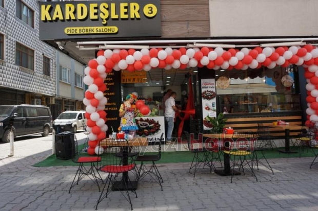 Kardeşler Pide Börek salonu Yeni şubesini açtı
