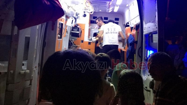 Yoldan Karşıya Geçmek İsterken Araba Çarptı