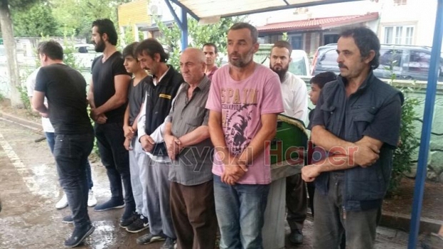 Kaza kurbanı iki gence zor veda
