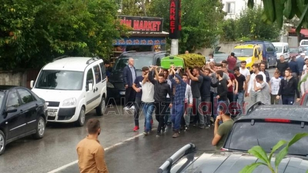 Kaza kurbanı iki gence zor veda