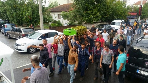 Kaza kurbanı iki gence zor veda