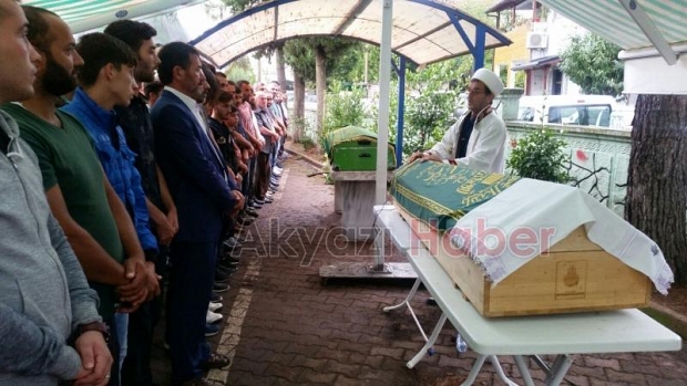 Kaza kurbanı iki gence zor veda