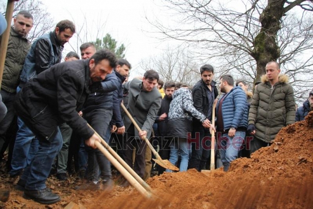 Kazada Hayatını Kaybeden İlker Gözyaşlarıyla Defnedildi