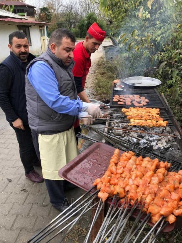 Kebapçı Niyazi Usta sizi Antep sofrasına davet ediyor