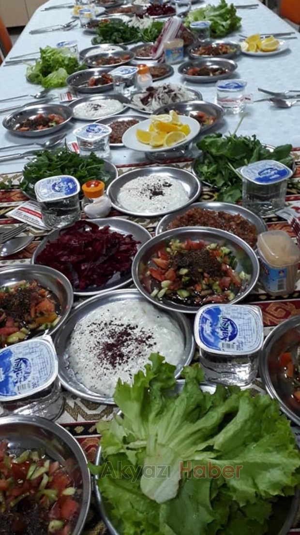 Kebapçı Niyazi Usta sizi Antep sofrasına davet ediyor