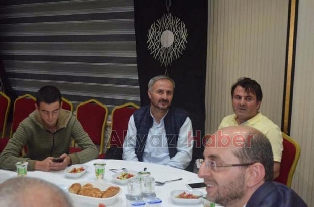 Kıraat Eğitim Merkezi İftar Yemeği Verdi