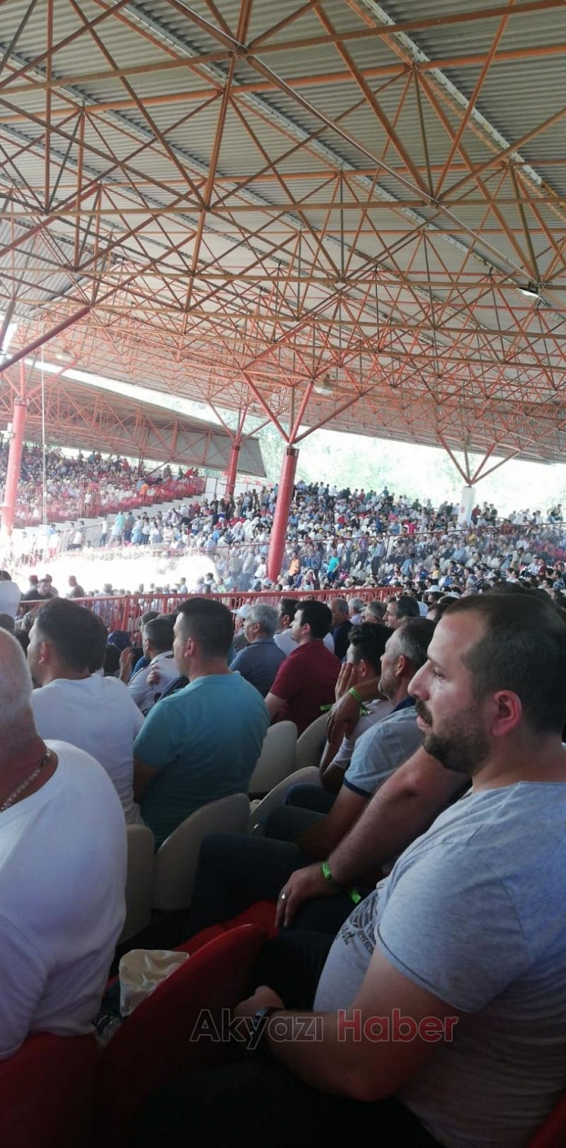 Kırkpınar Yağlı Güreşlerine Akyazıdan da katılım oldu