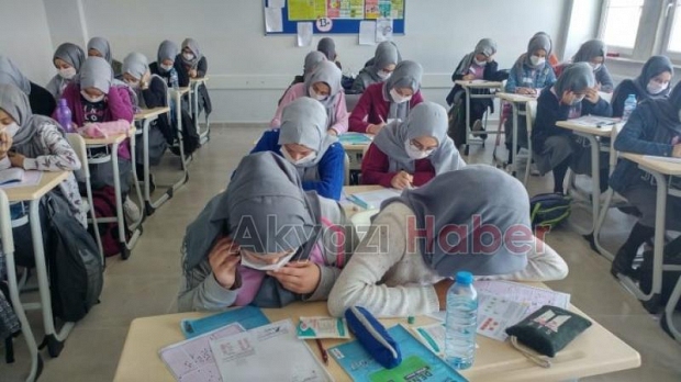 Kız İmam Hatip Öğrencilerinden Anlamlı Destek
