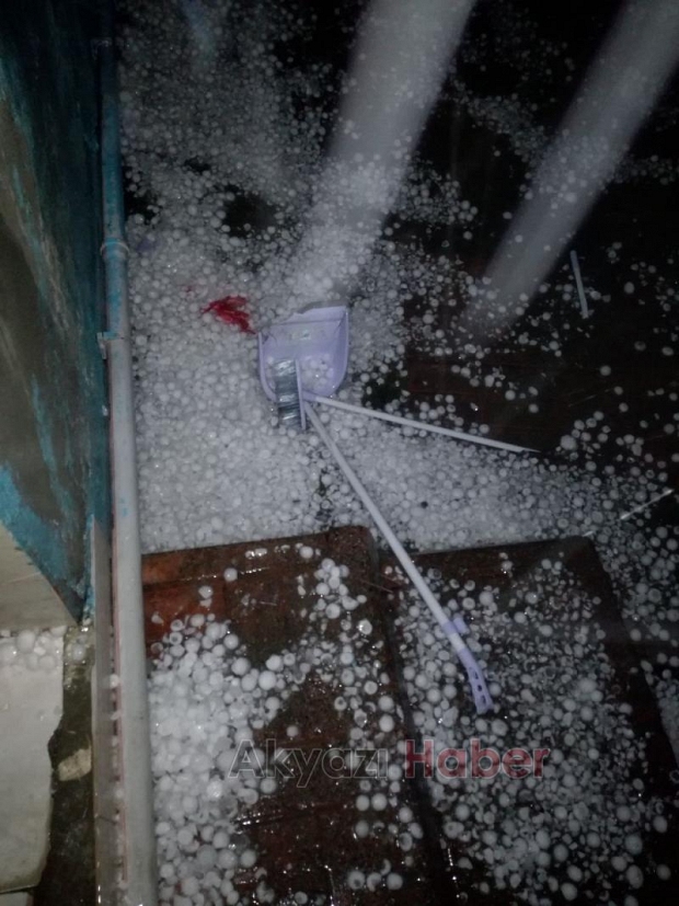 Kocaali'yi dolu vurdu, hasar büyük