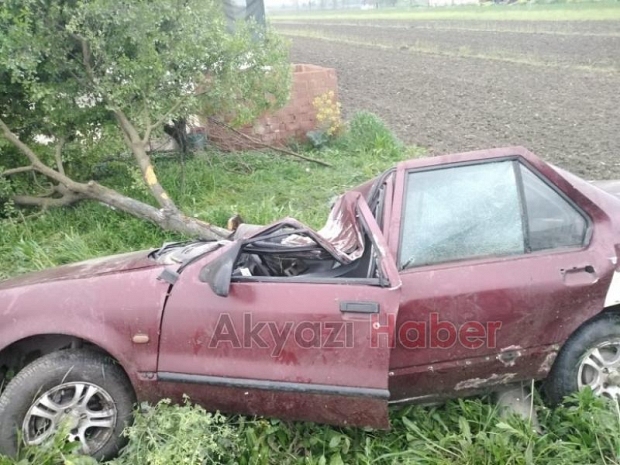 Kontrolden çıkan otomobil şarampole girdi