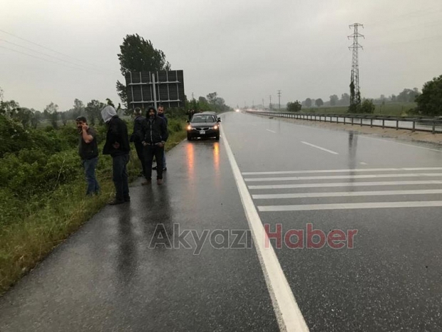 Kontrolden Çıkan Tır Şarampole Uçtu