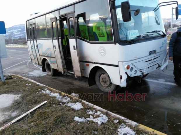   Küçücek Kavşağında Kaza