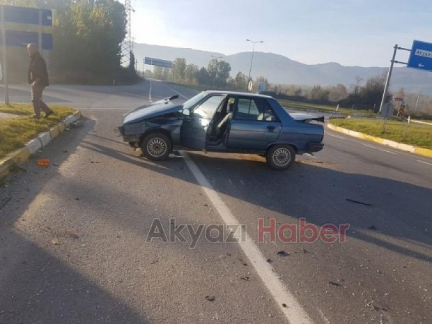 Küçücek Kavşağında Kaza 