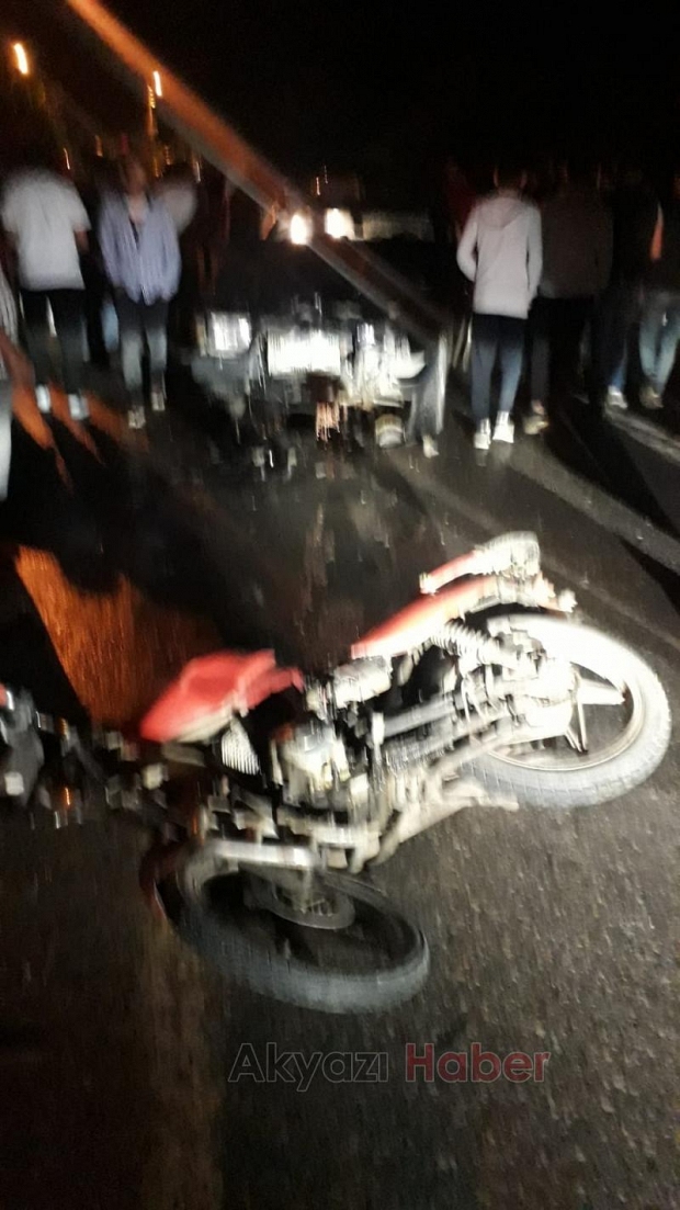 Küçücek Mahallesinde Otomobille Motosiklet Çarpıştı 