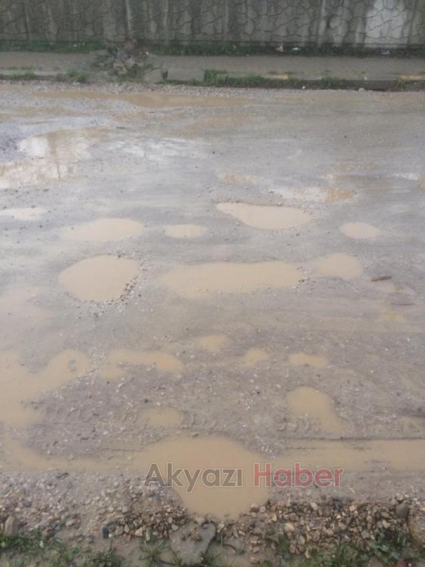 Küçücek'te bozuk yol tepkisi Belediye harekete geçti