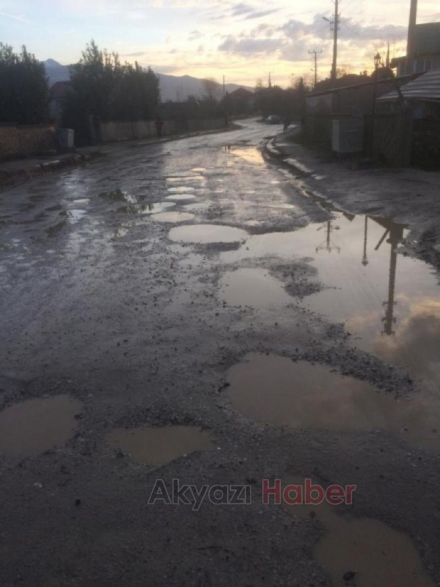 Küçücek'te bozuk yol tepkisi Belediye harekete geçti