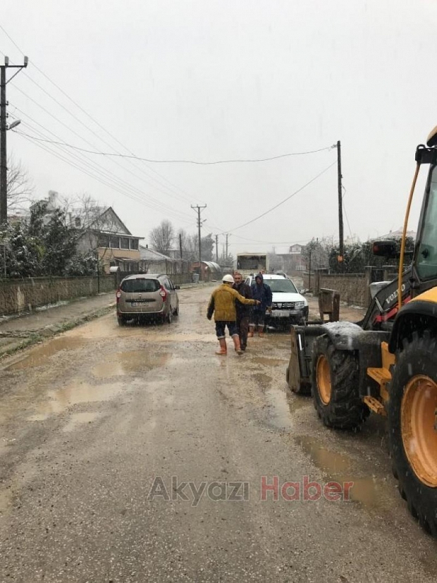 Küçücek'te bozuk yol tepkisi Belediye harekete geçti