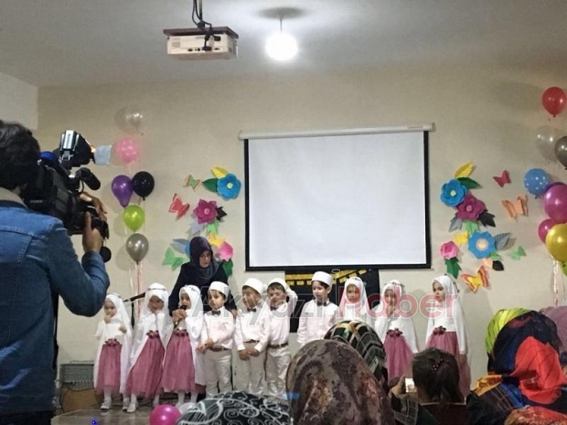  Kur'an Kursu öğrencilerinden yılsonu etkinliği