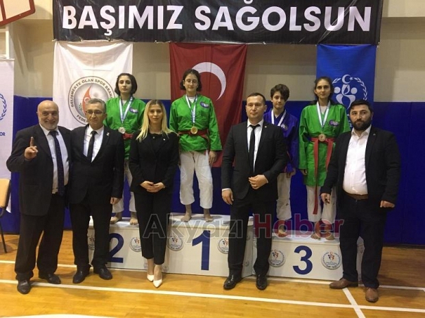 KURASH TÜRKiYE ŞAMPiYONLARI AKYAZIDAN