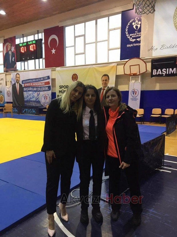 KURASH TÜRKiYE ŞAMPiYONLARI AKYAZIDAN