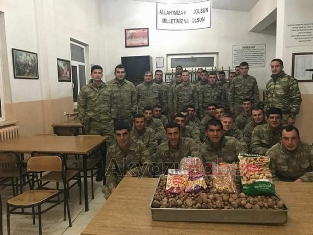 Kuruyemişler Mehmetçik'e Ulaştı