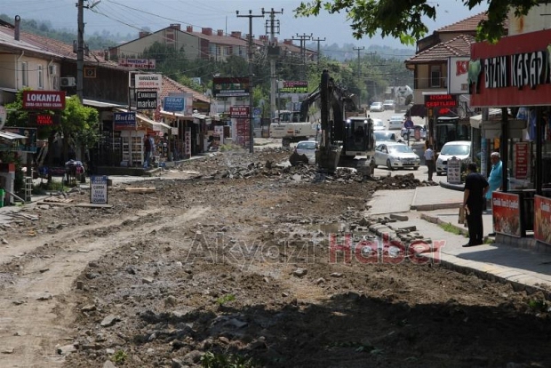 KUZULUK İHLAS CADDESİ BAŞTAN SONA YENİLENİYOR