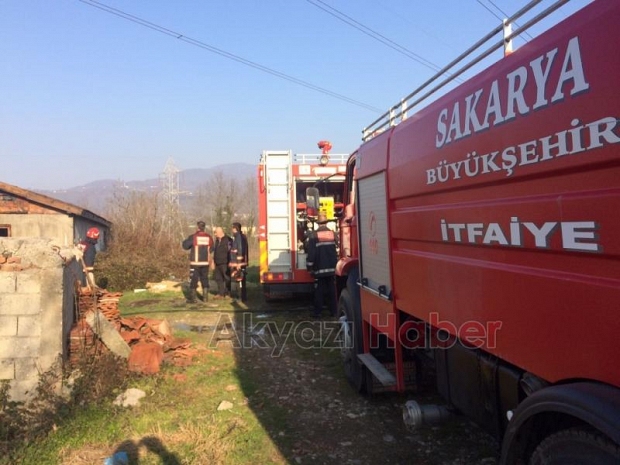 Kuzuluk Mahallesinde Ahır Yangını