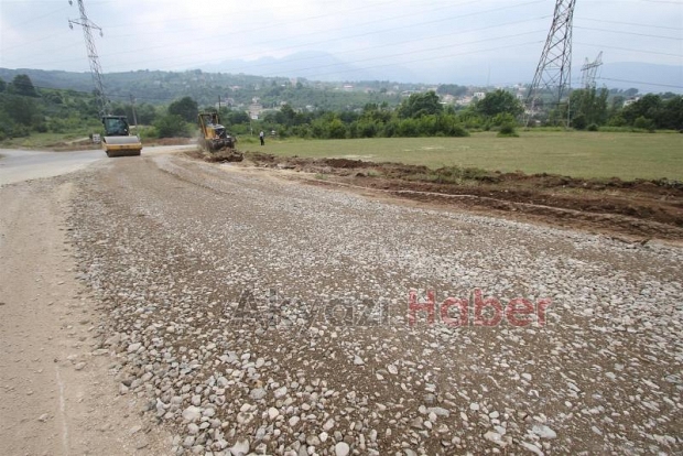 KUZULUK MAHALLESİNDE YOLLAR BAKIMA ALINIYOR