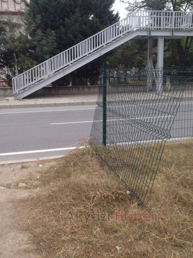 Kuzuluk’ta Üst Geçit Kullanılmıyor